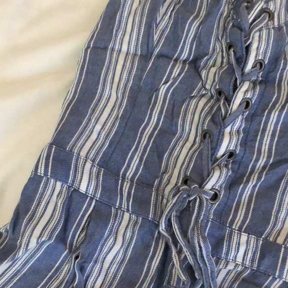 Cute Hollister Romper - Picture 2 of 3